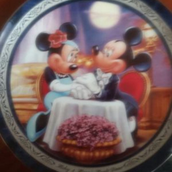 Disney Collection Plates - Picture 3 of 14